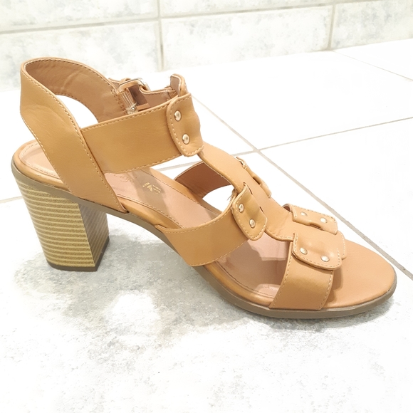 American Eagle Outfitters Shoes - American Eagle Sandals Heels Size 8